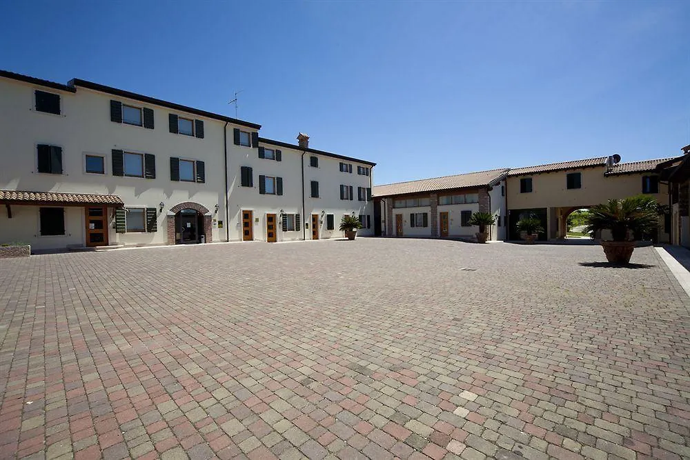 Relais Corte Pontigliardo Cola  0*, Cola (Verona)