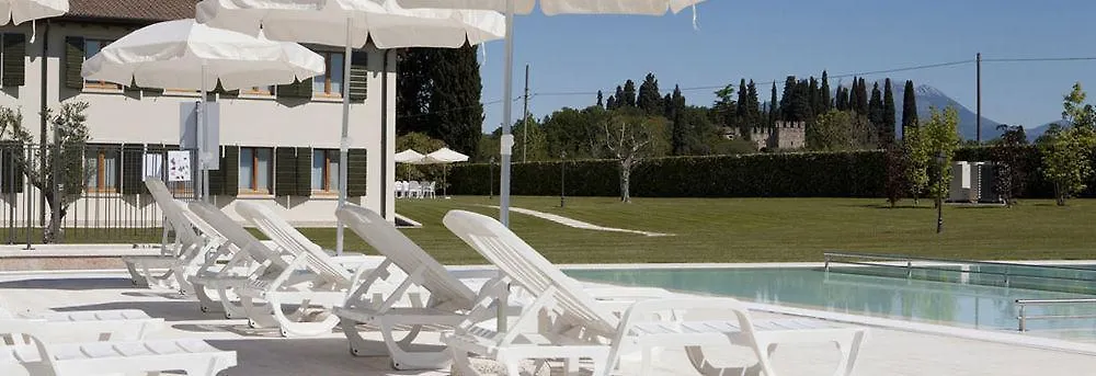 Relais Corte Pontigliardo Cola  Italy